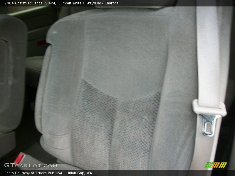 Summit White / Gray/Dark Charcoal 2004 Chevrolet Tahoe LS 4x4