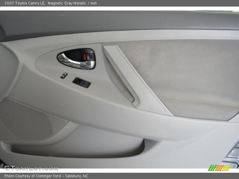 Magnetic Gray Metallic / Ash 2007 Toyota Camry LE