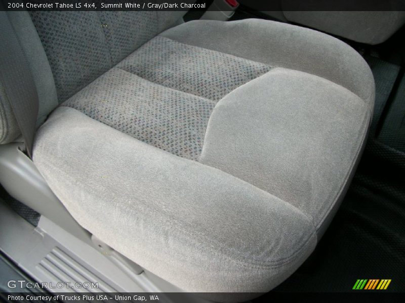Summit White / Gray/Dark Charcoal 2004 Chevrolet Tahoe LS 4x4