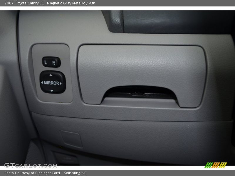 Magnetic Gray Metallic / Ash 2007 Toyota Camry LE
