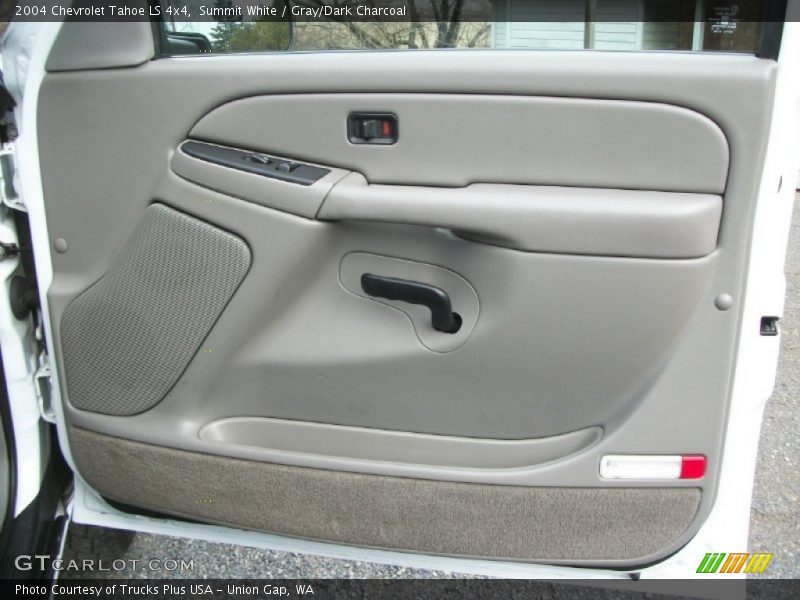 Summit White / Gray/Dark Charcoal 2004 Chevrolet Tahoe LS 4x4