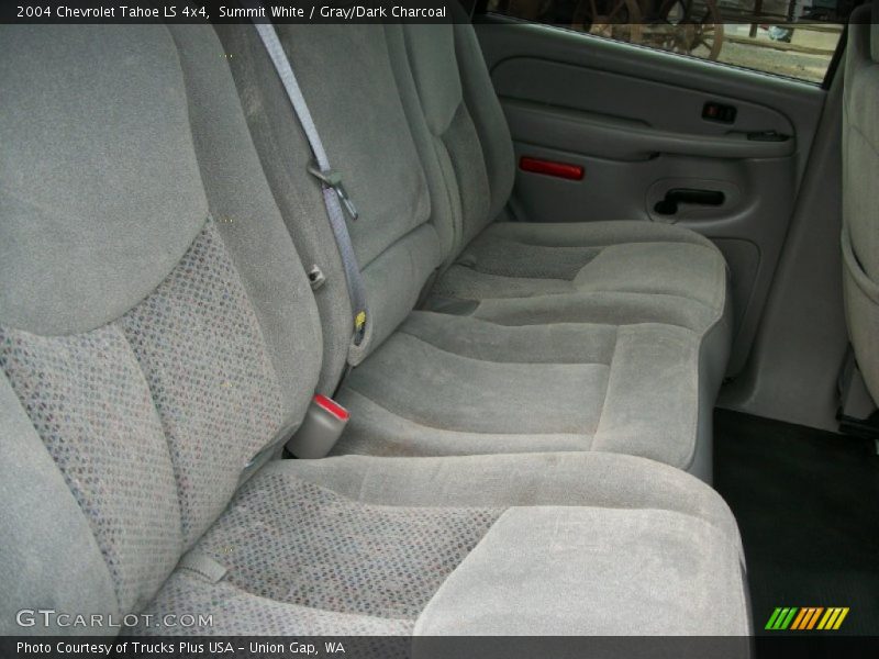 Summit White / Gray/Dark Charcoal 2004 Chevrolet Tahoe LS 4x4