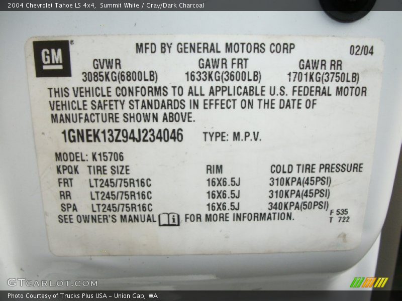 Summit White / Gray/Dark Charcoal 2004 Chevrolet Tahoe LS 4x4