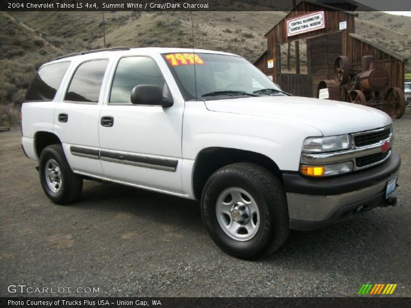 Summit White / Gray/Dark Charcoal 2004 Chevrolet Tahoe LS 4x4