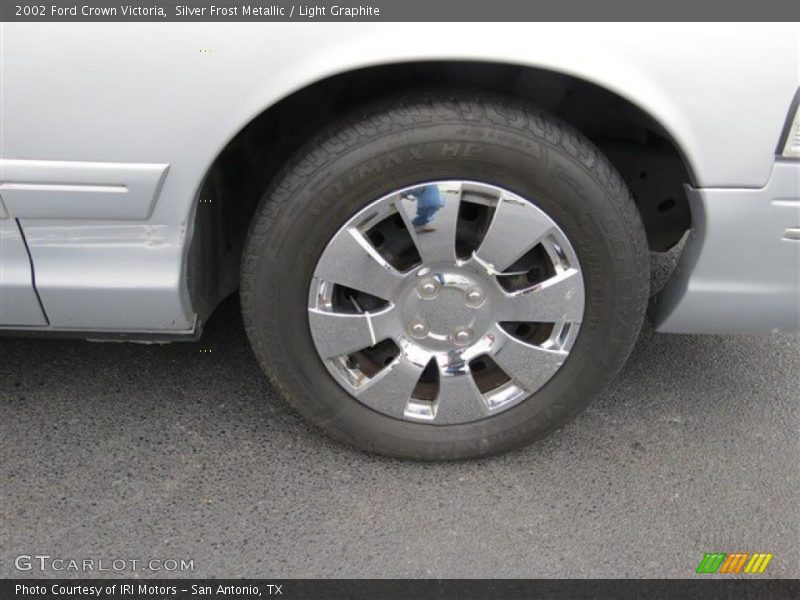 Silver Frost Metallic / Light Graphite 2002 Ford Crown Victoria