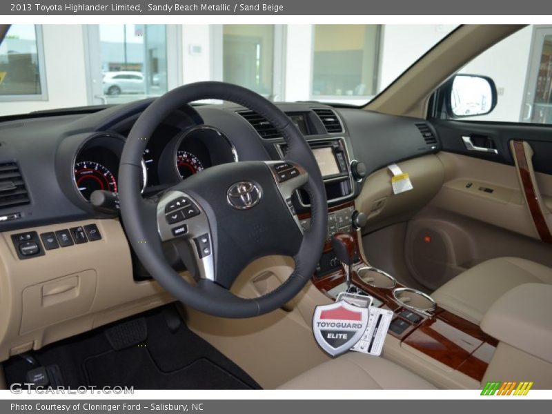 Dashboard of 2013 Highlander Limited