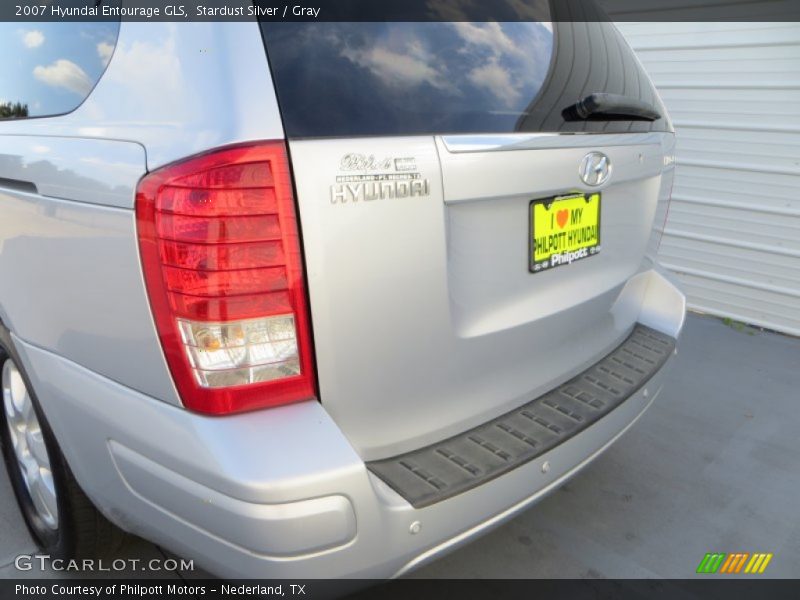 Stardust Silver / Gray 2007 Hyundai Entourage GLS
