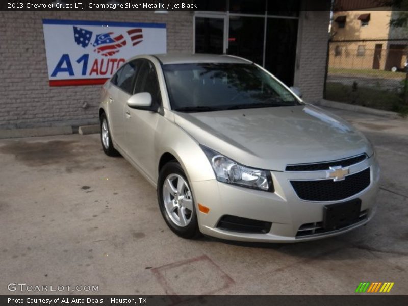 Champagne Silver Metallic / Jet Black 2013 Chevrolet Cruze LT