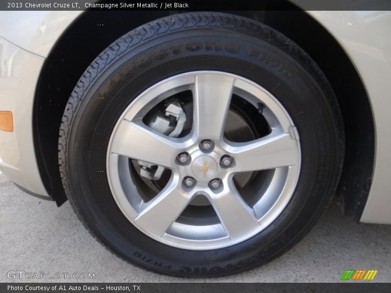 Champagne Silver Metallic / Jet Black 2013 Chevrolet Cruze LT