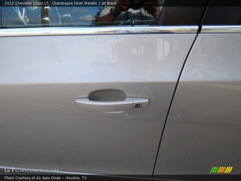 Champagne Silver Metallic / Jet Black 2013 Chevrolet Cruze LT