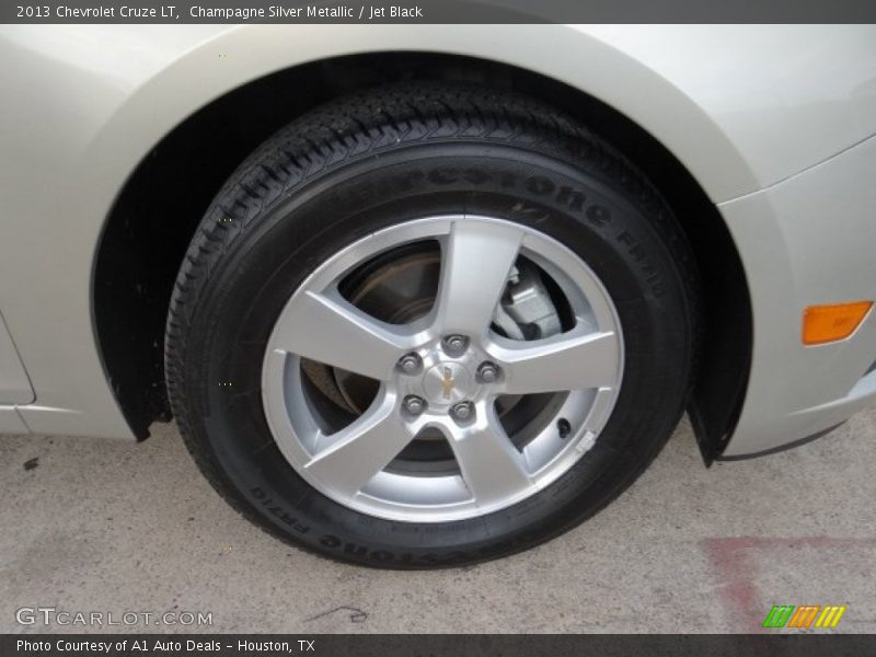Champagne Silver Metallic / Jet Black 2013 Chevrolet Cruze LT