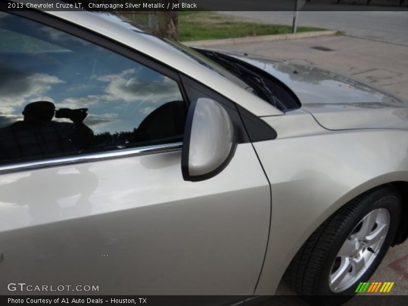 Champagne Silver Metallic / Jet Black 2013 Chevrolet Cruze LT