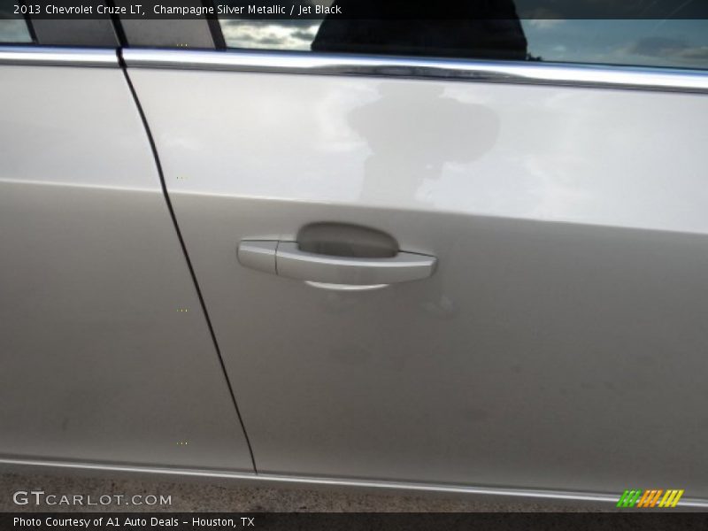 Champagne Silver Metallic / Jet Black 2013 Chevrolet Cruze LT
