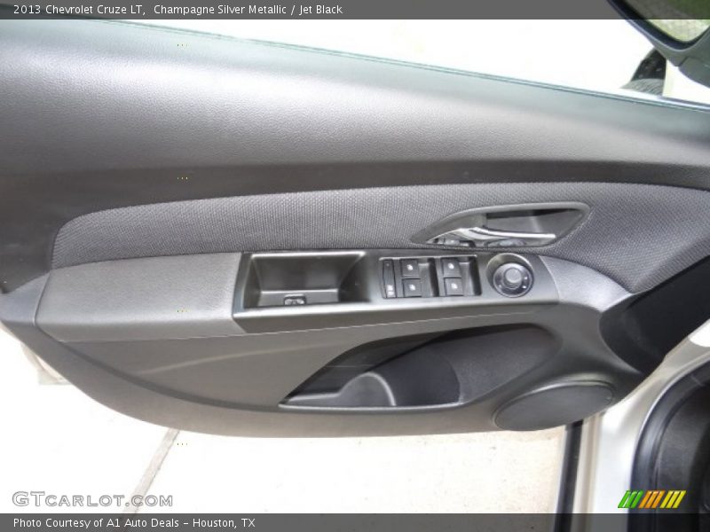 Champagne Silver Metallic / Jet Black 2013 Chevrolet Cruze LT