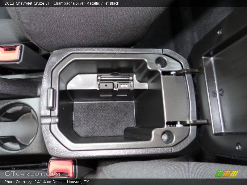 Champagne Silver Metallic / Jet Black 2013 Chevrolet Cruze LT