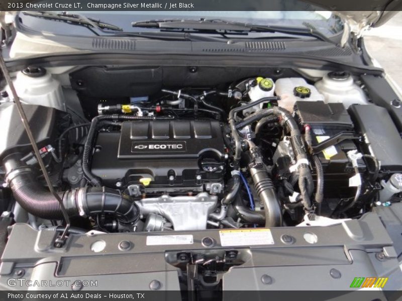 Champagne Silver Metallic / Jet Black 2013 Chevrolet Cruze LT