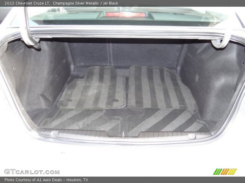 Champagne Silver Metallic / Jet Black 2013 Chevrolet Cruze LT