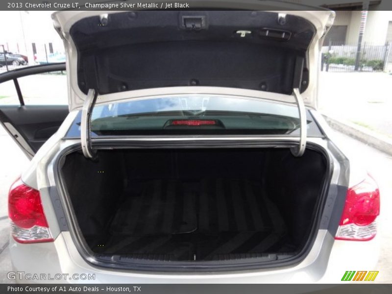 Champagne Silver Metallic / Jet Black 2013 Chevrolet Cruze LT