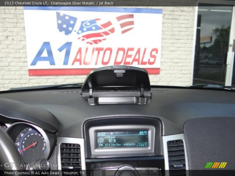 Champagne Silver Metallic / Jet Black 2013 Chevrolet Cruze LT