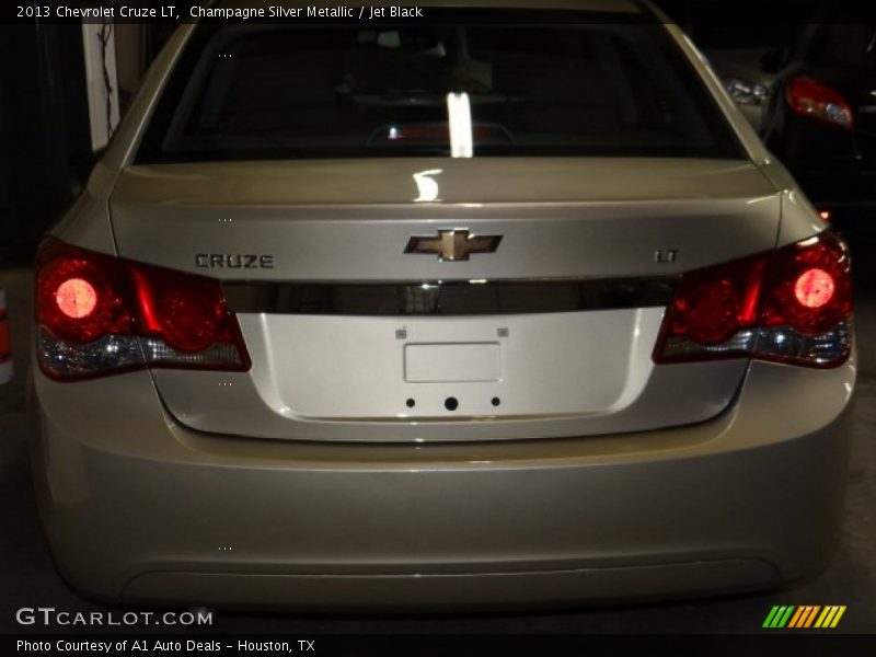 Champagne Silver Metallic / Jet Black 2013 Chevrolet Cruze LT