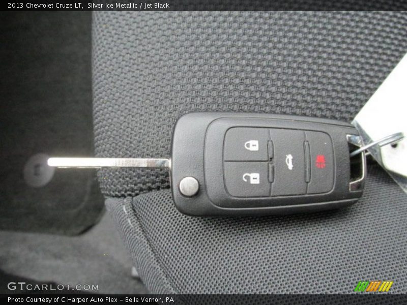 Silver Ice Metallic / Jet Black 2013 Chevrolet Cruze LT