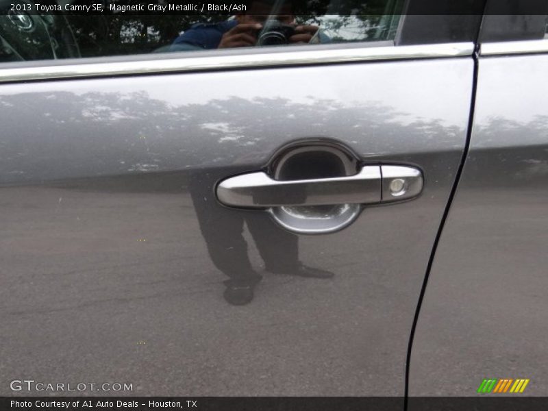 Magnetic Gray Metallic / Black/Ash 2013 Toyota Camry SE