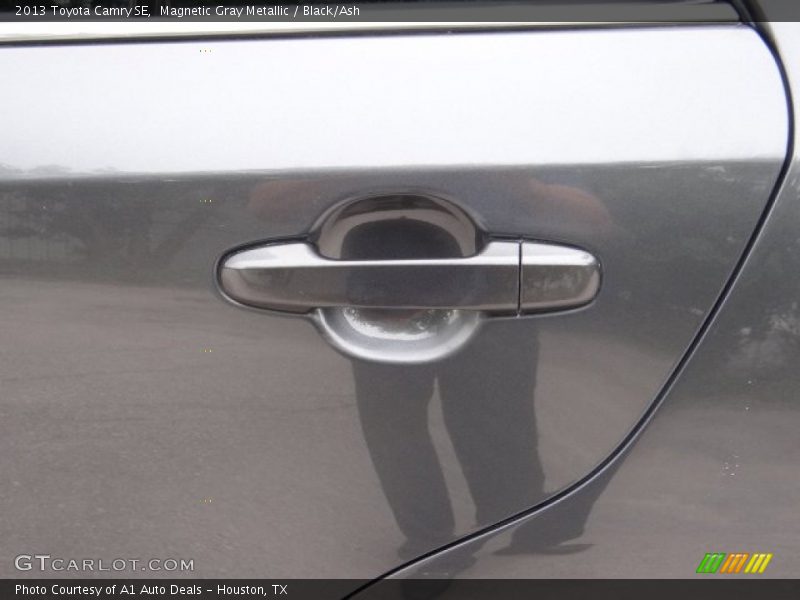 Magnetic Gray Metallic / Black/Ash 2013 Toyota Camry SE