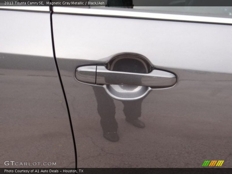 Magnetic Gray Metallic / Black/Ash 2013 Toyota Camry SE