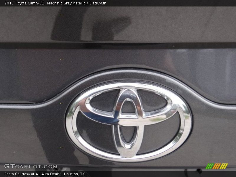  2013 Camry SE Logo