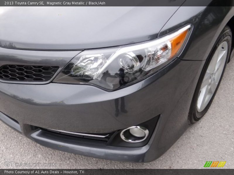 Magnetic Gray Metallic / Black/Ash 2013 Toyota Camry SE