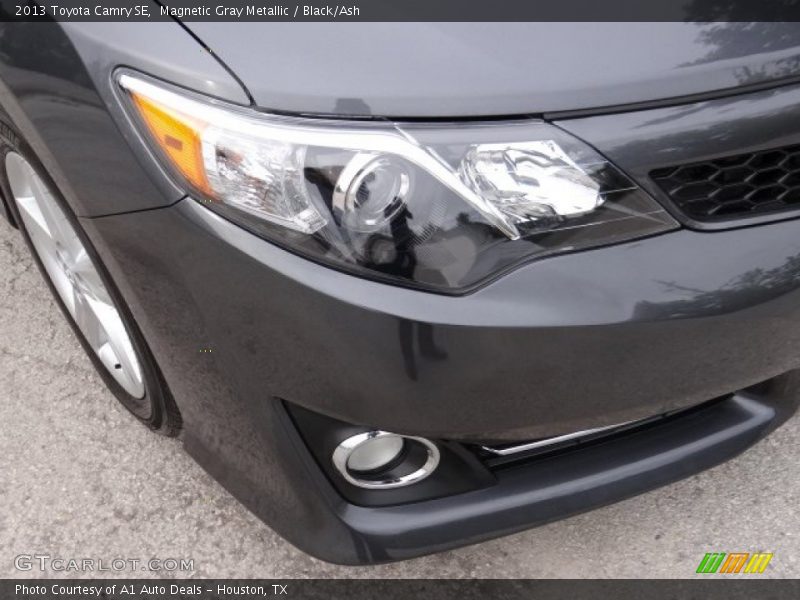 Magnetic Gray Metallic / Black/Ash 2013 Toyota Camry SE
