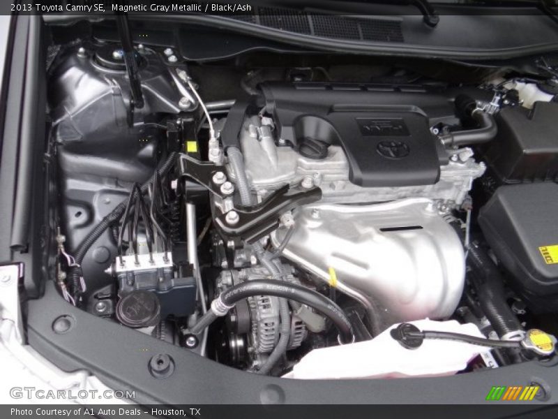 Magnetic Gray Metallic / Black/Ash 2013 Toyota Camry SE