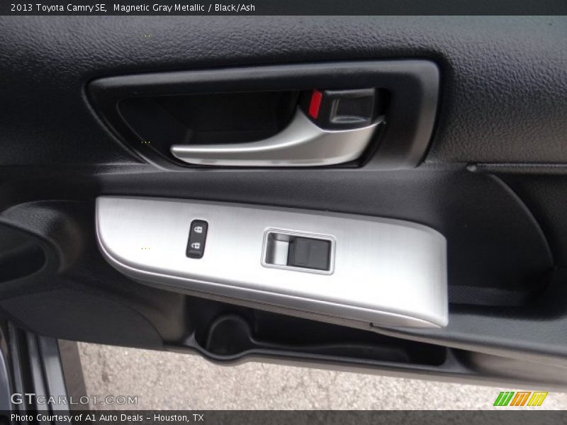 Controls of 2013 Camry SE