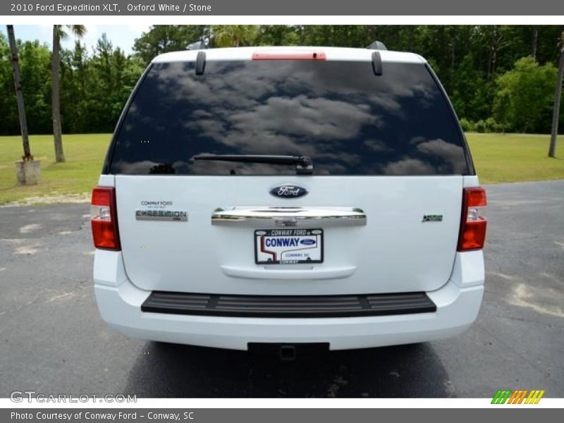 Oxford White / Stone 2010 Ford Expedition XLT