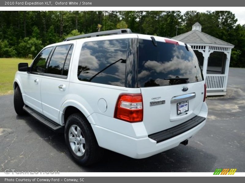 Oxford White / Stone 2010 Ford Expedition XLT