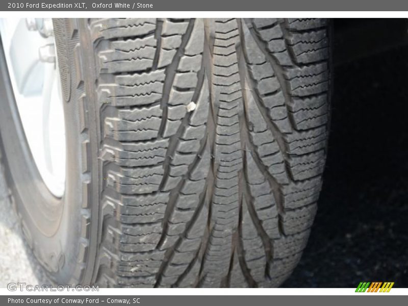 Oxford White / Stone 2010 Ford Expedition XLT