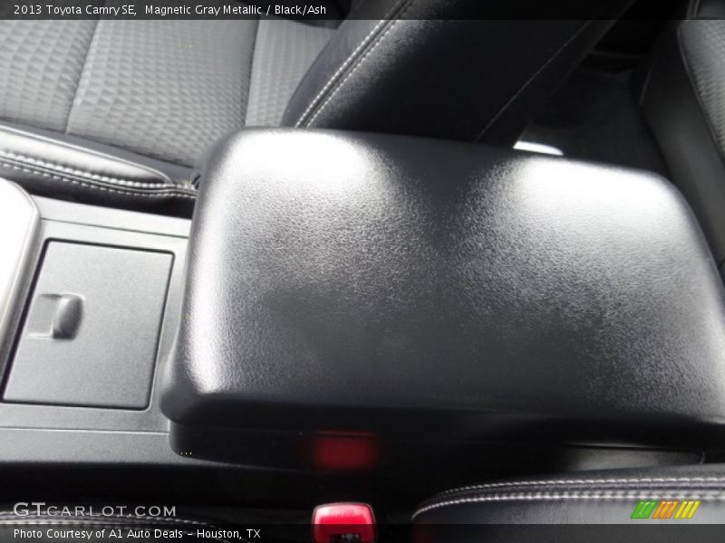 Magnetic Gray Metallic / Black/Ash 2013 Toyota Camry SE