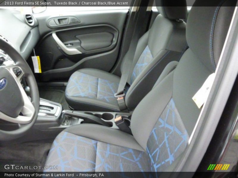 Tuxedo Black / Charcoal Black/Blue Accent 2013 Ford Fiesta SE Sedan