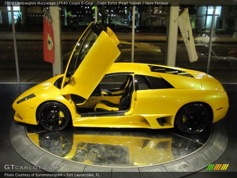 Giallo Evros (Pearl Yellow) / Nero Perseus 2009 Lamborghini Murcielago LP640 Coupe E-Gear