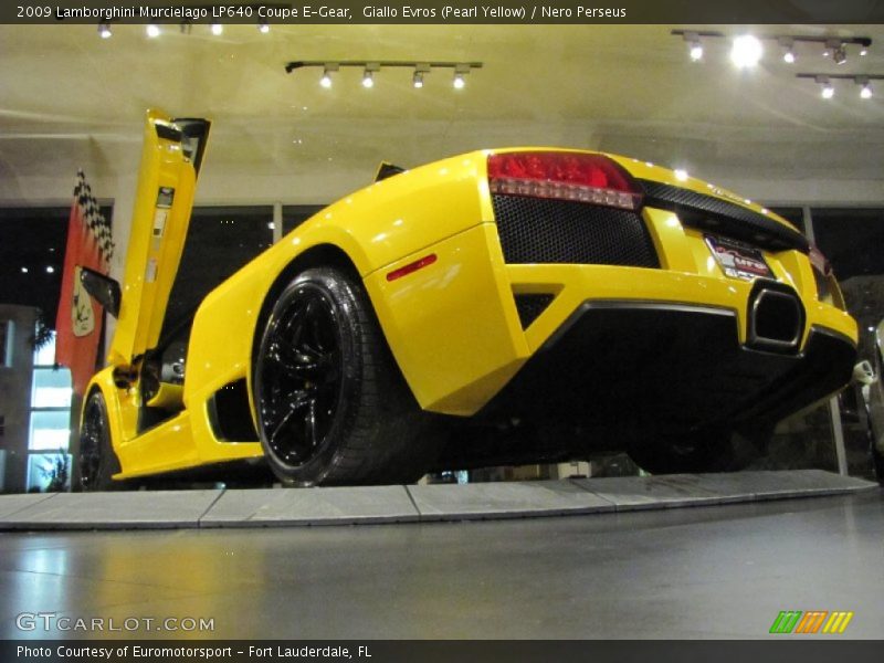 Giallo Evros (Pearl Yellow) / Nero Perseus 2009 Lamborghini Murcielago LP640 Coupe E-Gear
