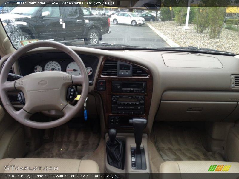 Aspen White Pearlglow / Beige 2001 Nissan Pathfinder LE 4x4