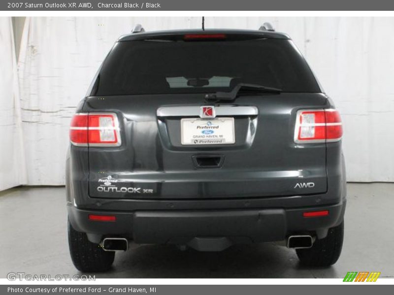 Charcoal Black / Black 2007 Saturn Outlook XR AWD