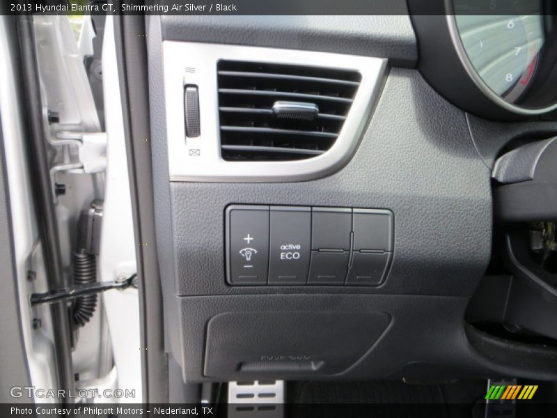 Shimmering Air Silver / Black 2013 Hyundai Elantra GT