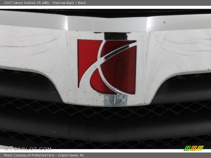 Charcoal Black / Black 2007 Saturn Outlook XR AWD