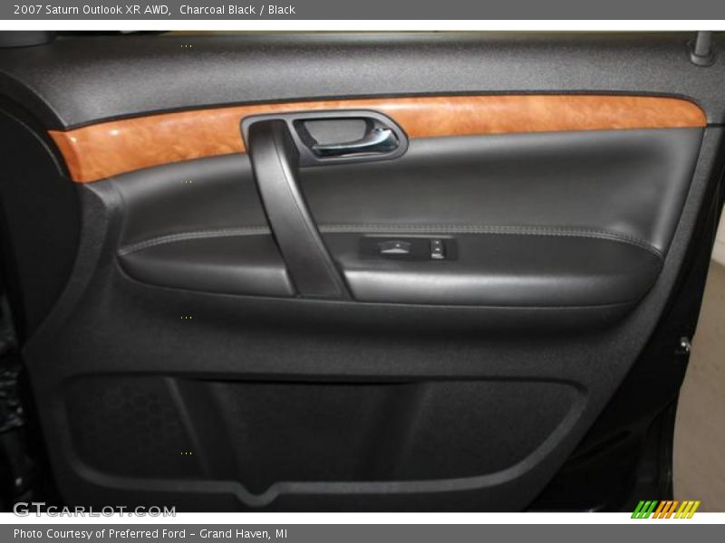Charcoal Black / Black 2007 Saturn Outlook XR AWD