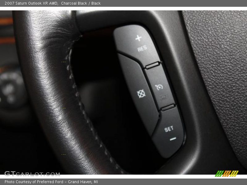 Charcoal Black / Black 2007 Saturn Outlook XR AWD
