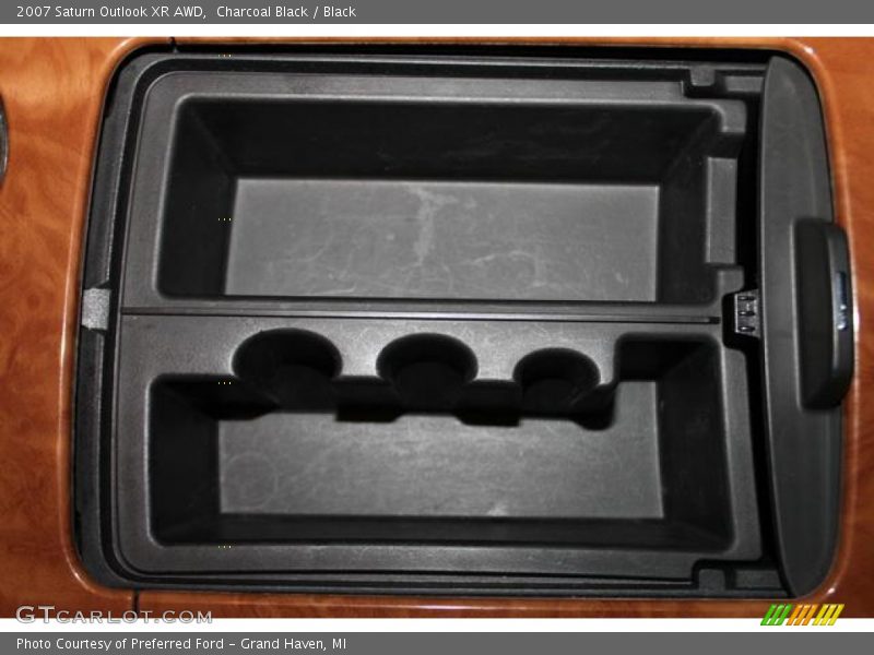Charcoal Black / Black 2007 Saturn Outlook XR AWD