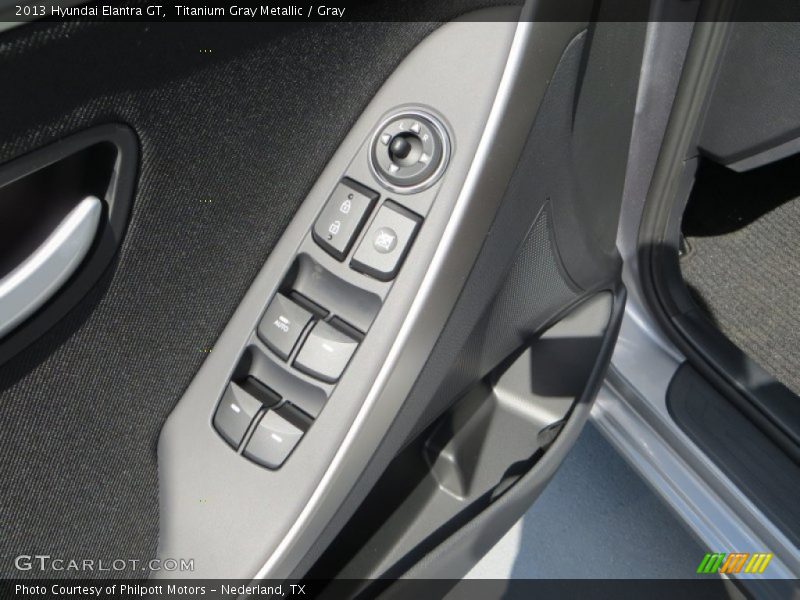 Titanium Gray Metallic / Gray 2013 Hyundai Elantra GT