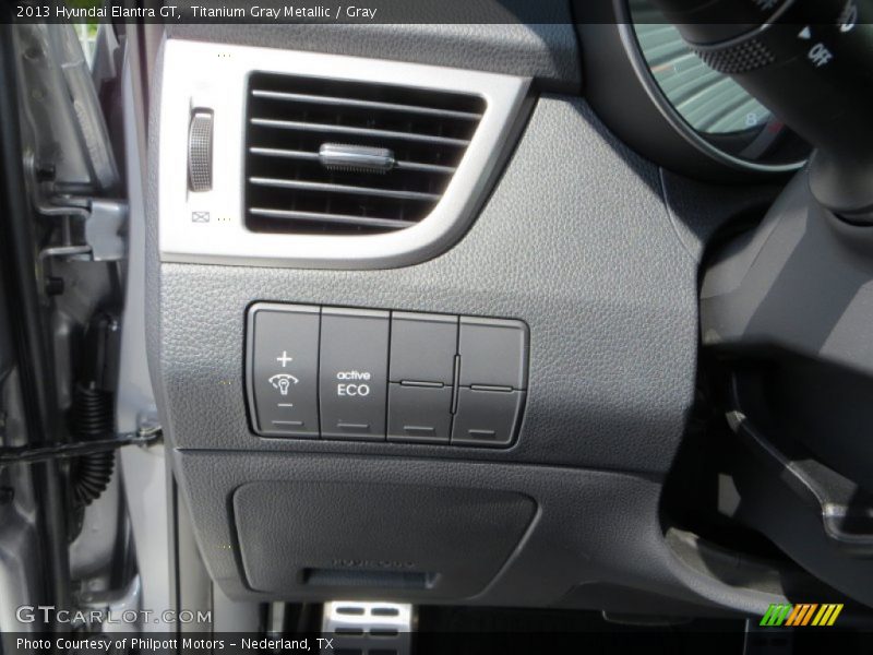 Titanium Gray Metallic / Gray 2013 Hyundai Elantra GT
