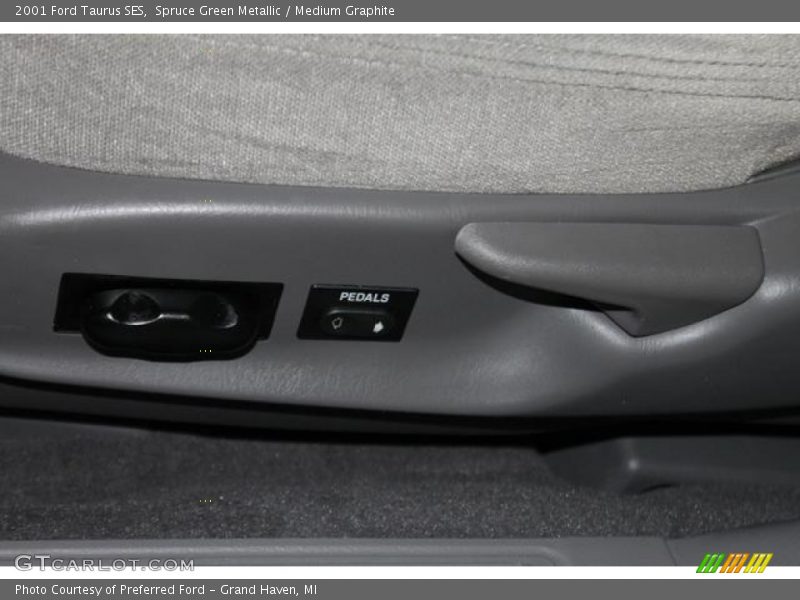 Spruce Green Metallic / Medium Graphite 2001 Ford Taurus SES